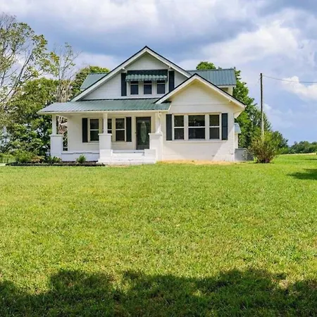 Beautiful And Spacious Fully Renovated Farmhouse Winchester Exterior photo