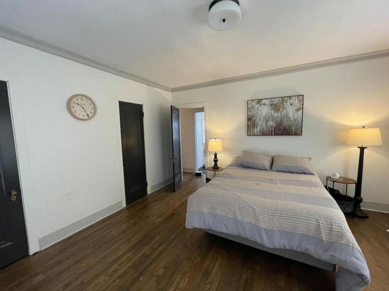 Beautiful And Spacious Fully Renovated *