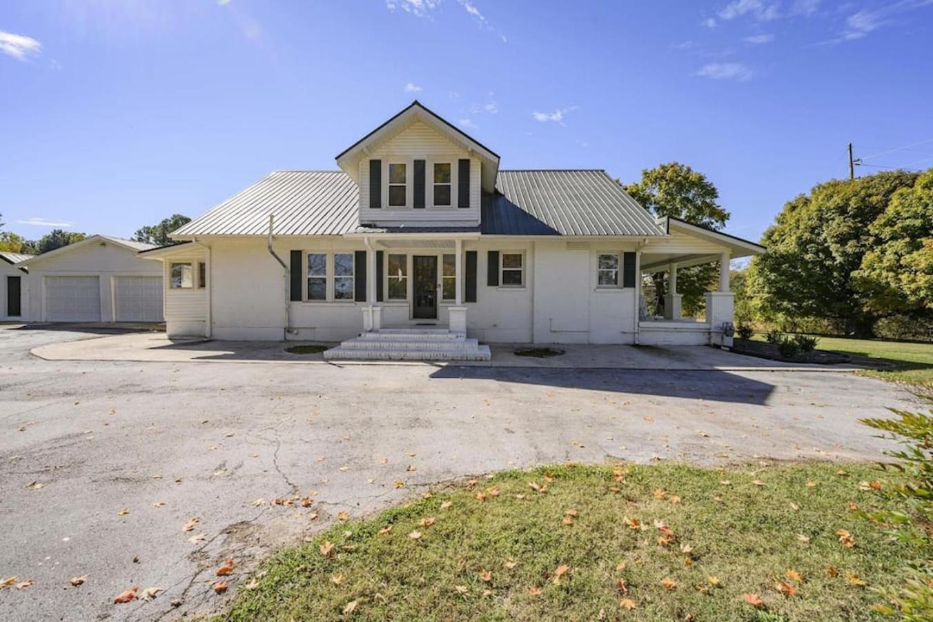 Beautiful And Spacious Fully Renovated * Winchester