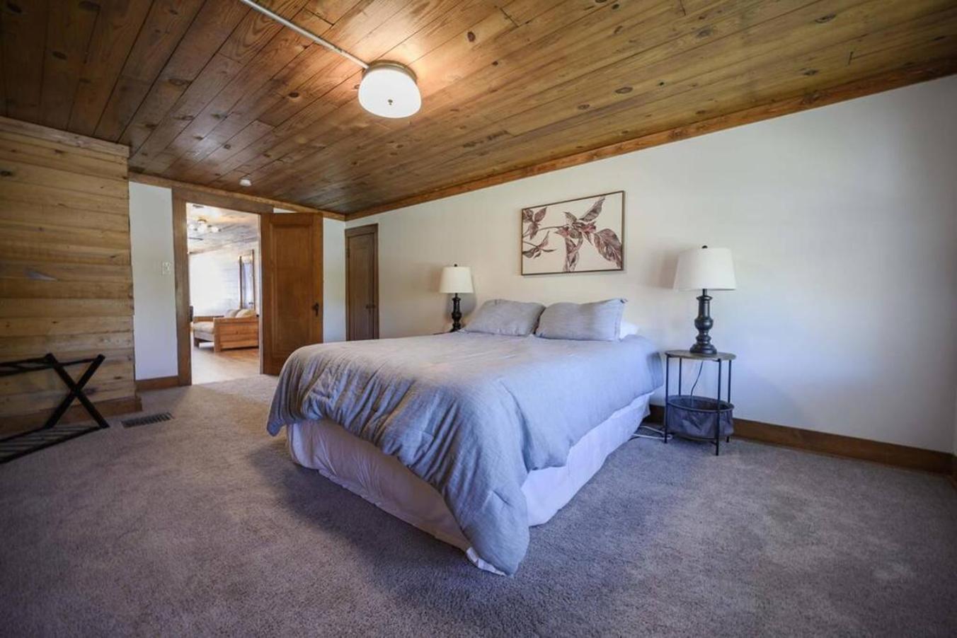 Hébergement de vacances Beautiful And Spacious Fully Renovated