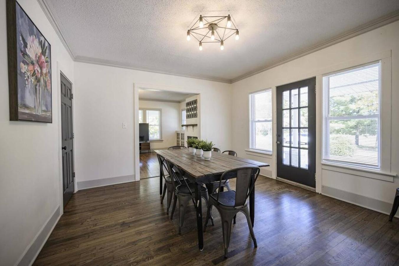Beautiful And Spacious Fully Renovated