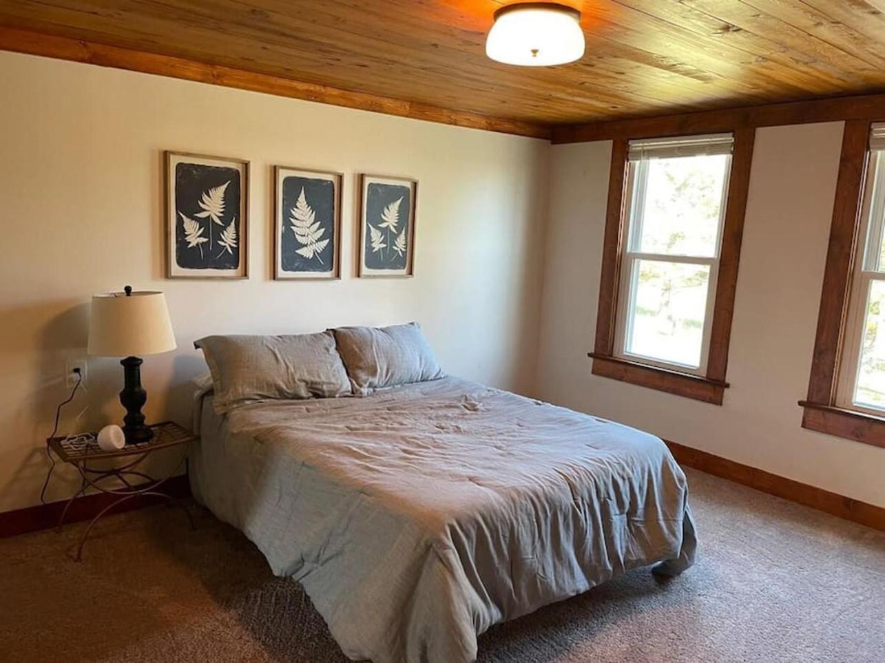 Beautiful And Spacious Fully Renovated *